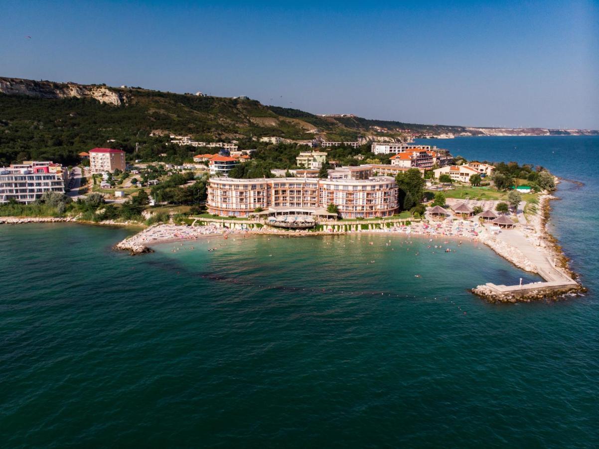 Royal Bay Resort Balchik Exterior photo