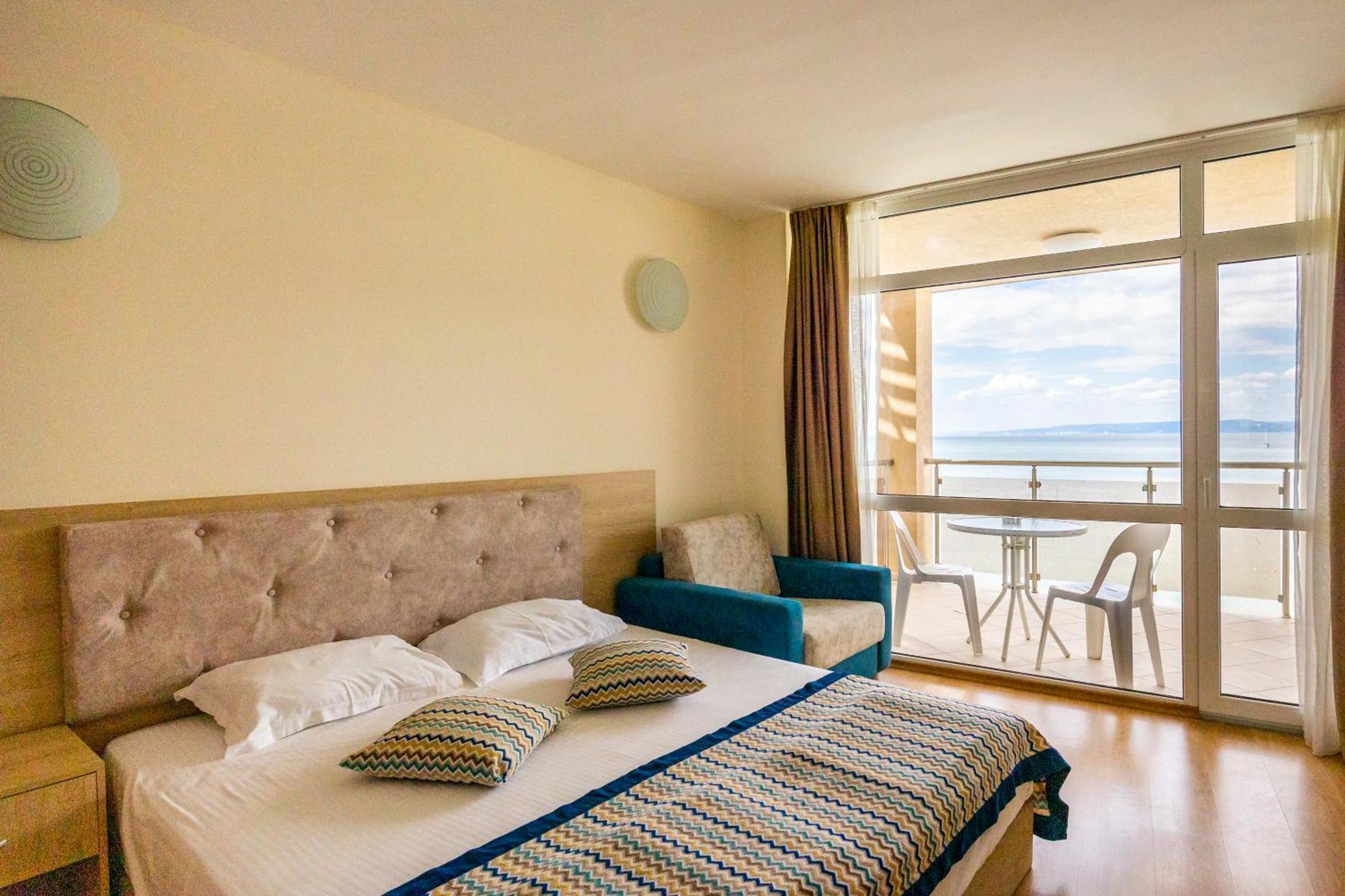 Royal Bay Resort Balchik Exterior photo