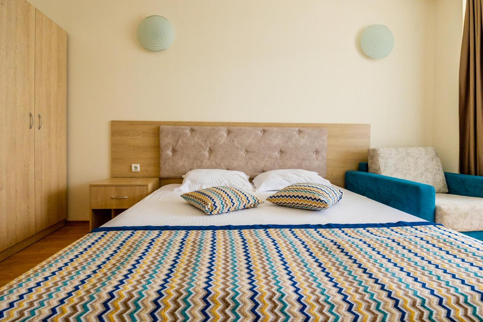 Royal Bay Resort Balchik Exterior photo